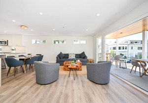 4 bedroom Renovated Home on Balboa Island
