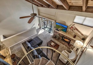 513 Pine Grove
