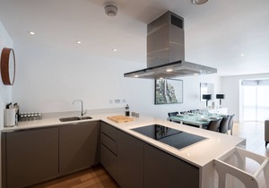 A Hint of Pink - Three Bedroom House, Sleeps 6
