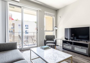 Adorable Koreatown 1BR w/ Gym, Pool, walk to Wilshire Blvd, by Blueground
