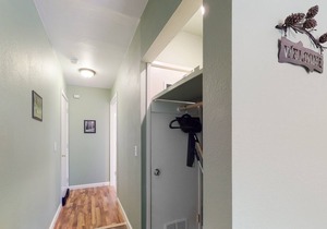 Adorable Studio Suite Near State Parks w/ Free WiFi, Microwave, and Minifridge!