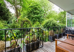 Airlie Gardens V by Onefinestay