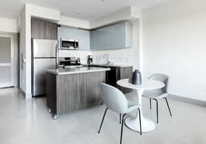 Airy Mid-Wilshire 1BR w/ Pool + Gym + Spa, near to S La Brea, by Blueground
