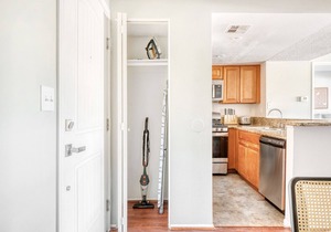Airy North Hollywood 2BR w/Gym & Pool, near TJ & shops, by Blueground