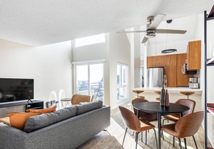 Airy Redondo Beach 2BR Loft w/Pool, Gym, steps to Beach, by Blueground