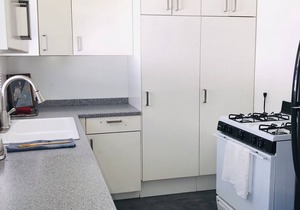 AMAZING HERMOSA BEACH 1 BDRM : 30 SECONDS TO SAND