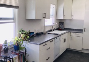 AMAZING HERMOSA BEACH 1 BDRM : 30 SECONDS TO SAND