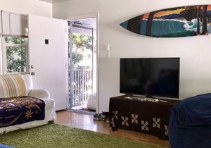 AMAZING HERMOSA BEACH 1 BDRM : 30 SECONDS TO SAND