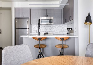 Amazing Long Beach 1BR w/Pool & Gym, walk to Ocean Blvd, by Blueground