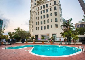 Amazing Luxury Condo In The Historic El Cortez
