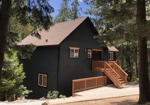 Arrowhead Lodge - 5 min walk to lake, jacuzzi tubs and AC!