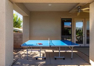 Aurora by AvantStay Luxurious Home with an Exquisite Pool Spa and Outdoor Seating
