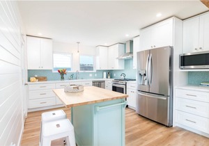 Awesome Beach House 1 block from Pleasure Point