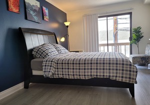 (B22) Cozy LA Hotel Style Unit