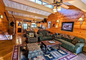 Baby Bear’s Delight – Charming Townhouse at the Base of Snow Summit!