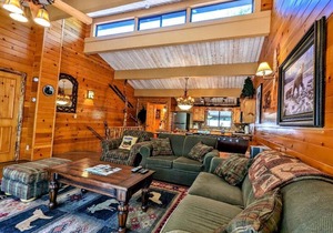 Baby Bear’s Delight – Charming Townhouse at the Base of Snow Summit!