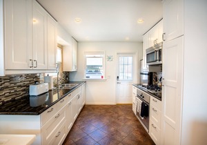 Beach across the street, Alamitos Bay steps away! No hidden Fees!