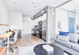 Beautiful Downtown 1BR w/ Gym & Pool, near Staples Center, by Blueground