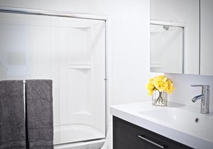 Beautiful Hollywood 2 Bedroom2Bath; 5 beds! Gated Parking!