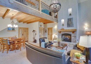 Beautiful Lake Arrowhead Cabin with EV Charger