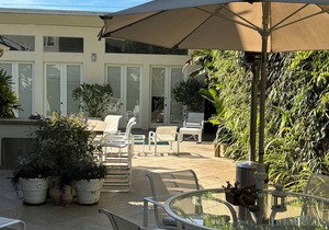 Beautiful Large Studio With a Private Bathroom In The Heart of Santa Monica