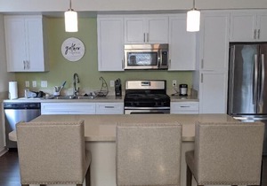 Beautiful, Spacious Irvine Spectrum 2BD/2BA