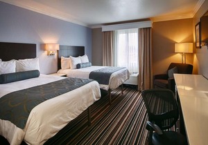 Best Western Plus Diamond Valley Inn