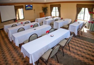 Best Western Plus Raffles Inn & Suites