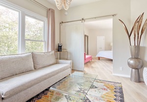 Beverly Terrace powered by Sonder | King Suite