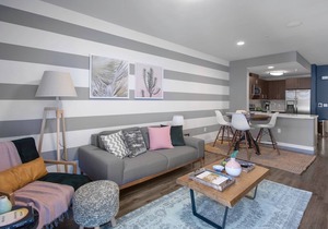 Bright 1BR Koreatown, Gym & Pool, walk to Wilshire by Blueground