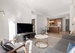 Bright Downtown 1BR w/Gym, Doorman, nr. Metro Center, by Blueground