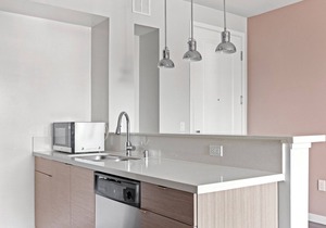 Bright North Hollywood 2BR w/Pool, Gym & Roof, prime NoHo, by Blueground
