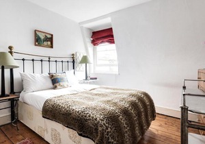 Bright Parsons Green Maisonette