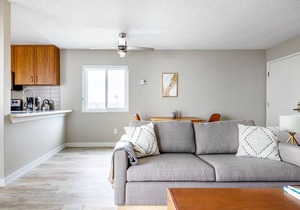 Bright Redondo Beach 1BR w/Pool, Gym, 1 block from beach, by Blueground