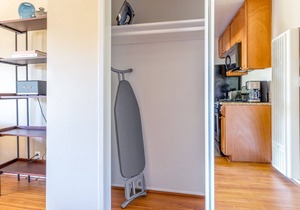 Bright Sherman Oaks 1BR w/Gym, Pool, walk to Ventura Blvd, by Blueground
