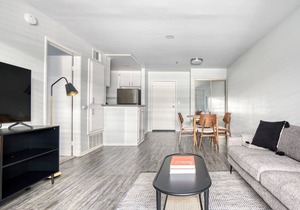 Bright Sherman Oaks 1BR near WF + TJ, walk to Ventura Blvd, by Blueground