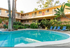 Cal Mar Hotel Suites