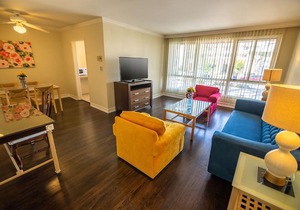 Cal Mar Hotel Suites