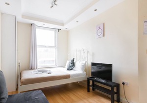 Camden City Studio 8