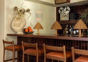 Casa Loma Beach Hotel