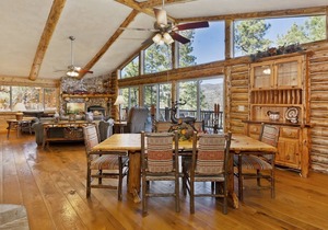 Castle Glen Gem by Destination Big Bear : Luxury! Game Room featuring a Pool Table! Amazing Mountain Views! WiFi!