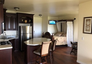Castle Inn of the Lost Coast Knight Suite #2