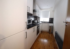 Central London apartment close to British Museum sleeps 3