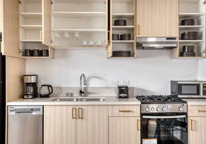 Charming Culver City 1BR w/Roof Lounge & Gym, nr 405, by Blueground