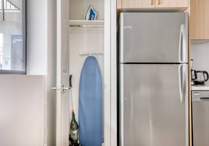 Charming Culver City 1BR w/Roof Lounge & Gym, nr 405, by Blueground