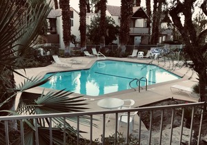 Charming Indian Wells Cottage! Sparkling Pools, Bring your Pet w/a 30daynstay!n