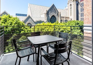 Charming Koreatown 2BR w/ Gym, Pool, walk to Wilshire Blvd, by Blueground