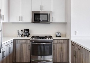 Classic Culver City 2BR w/ Gym, Roof & Lounge, nr 405, by Blueground