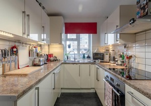 Colourful 2 Bedroom Apartment in Shoreditch