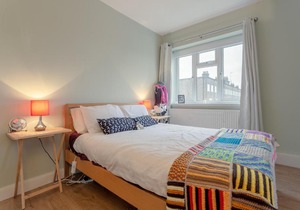 Colourful 2 Bedroom Apartment in Shoreditch